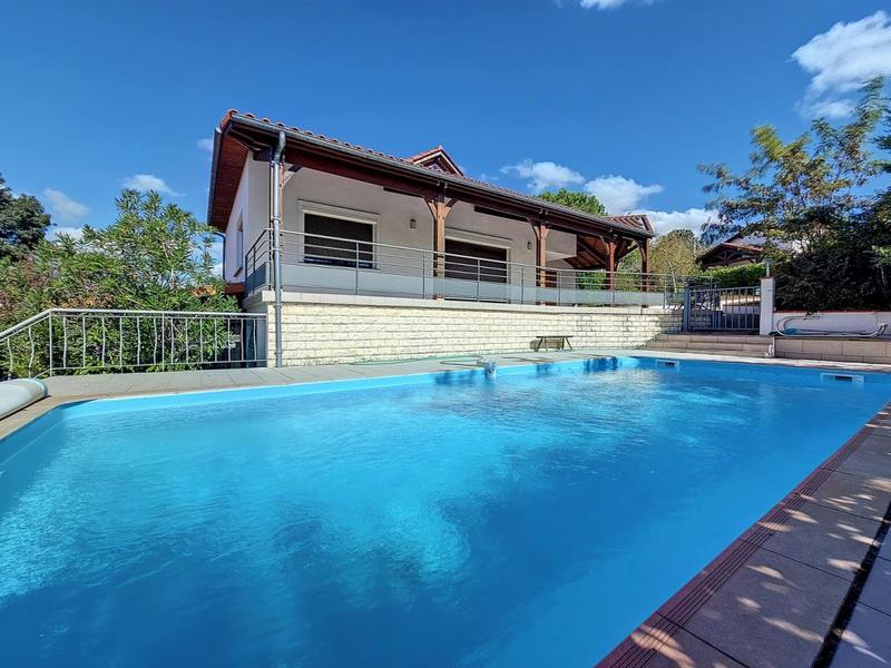 Maison - 160 m² - 5 pièces