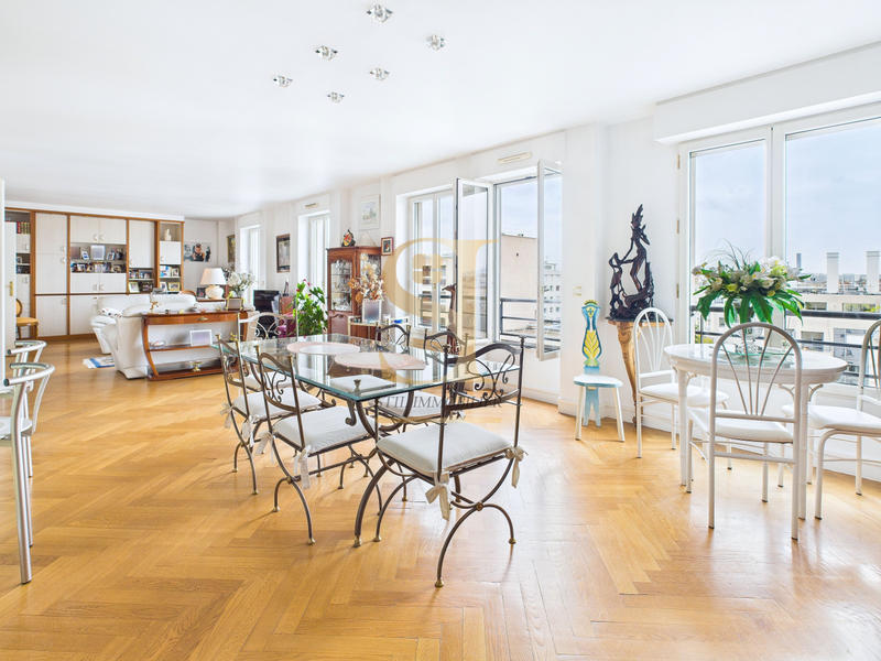 Appartement - 131 m² - 4 pièces