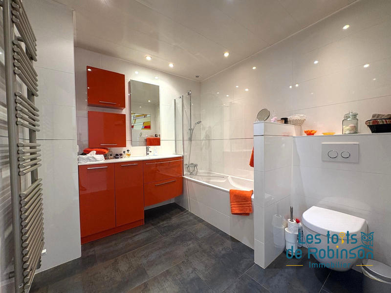 Maison - 121 m² - 6 pièces