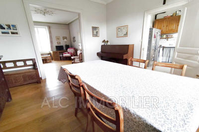 Maison - 142 m² - 6 pièces