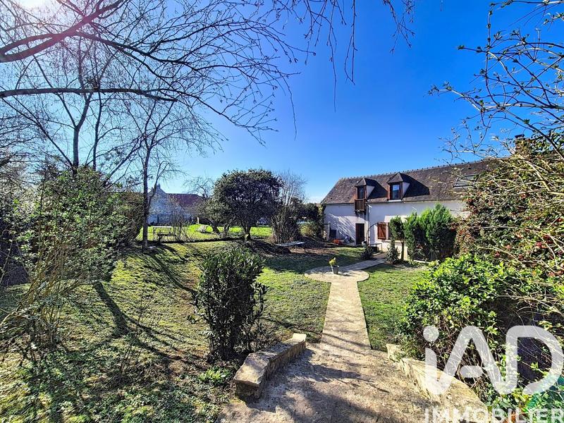 Maison - 205 m² - 8 pièces