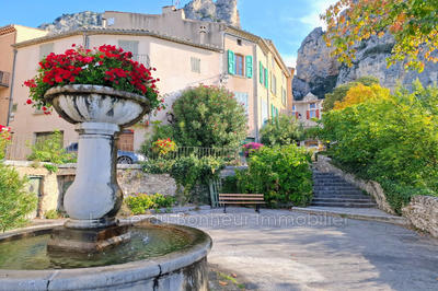 Maison de village - 350 m² - 13 pièces