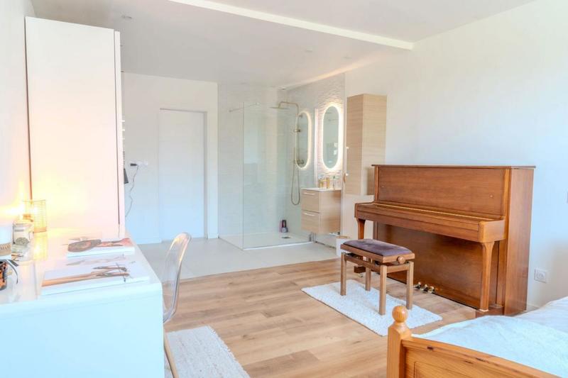 Maison - 210 m² - 5 pièces