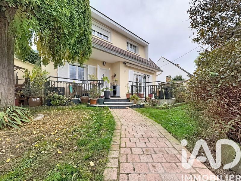 Maison - 135 m² - 6 pièces