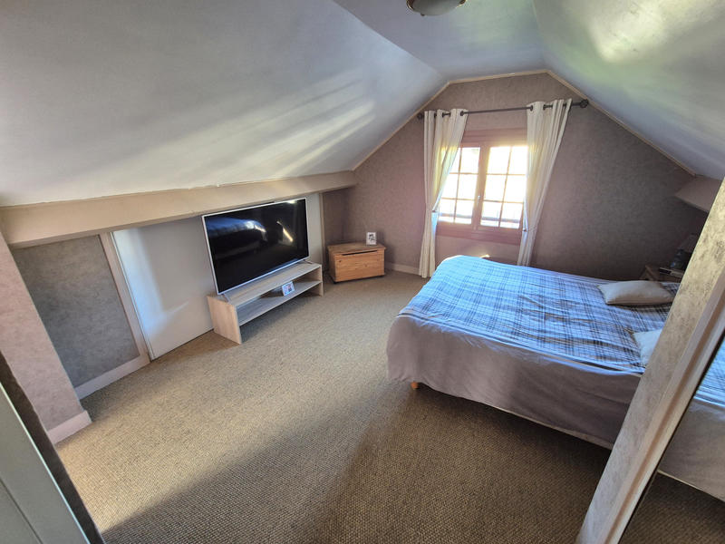 Maison - 95 m² - 5 pièces