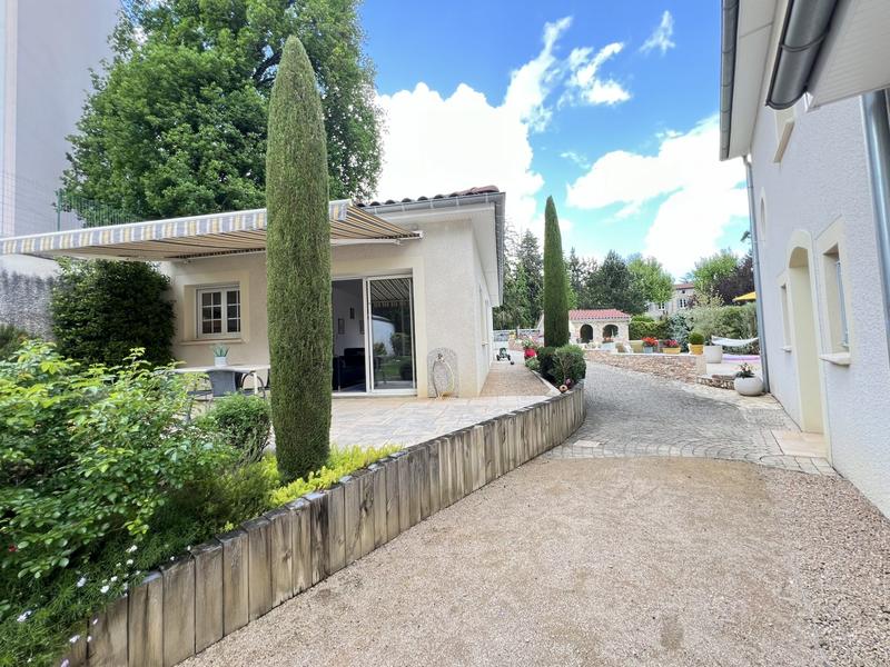 Villa - 230 m² - 7 pièces
