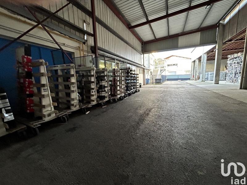 Local commercial - 2 500 m²