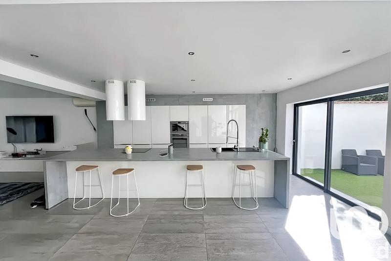 Maison de maîtres - 376 m² - 9 pièces