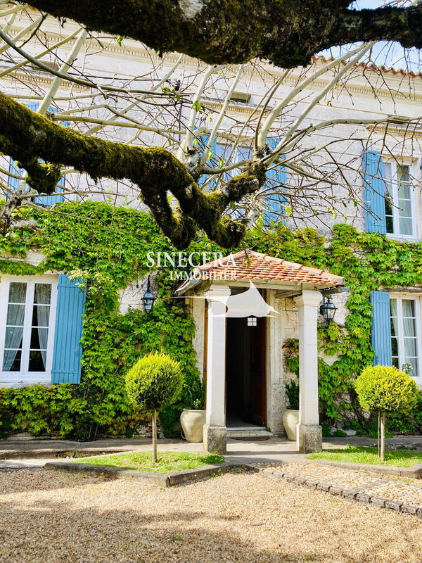 Maison - 207 m² - 6 pièces