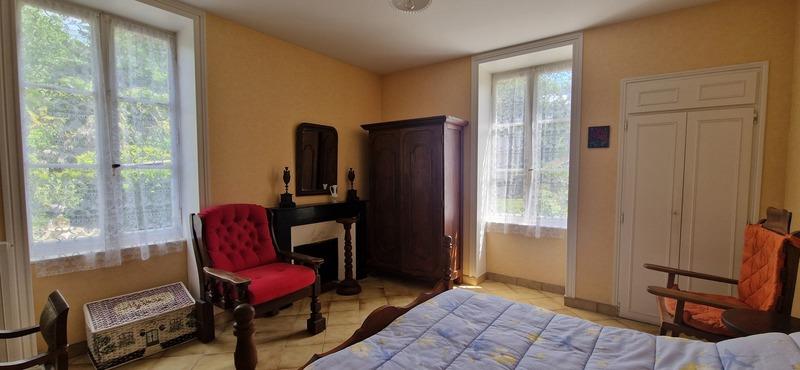 Maison - 200 m² - 6 pièces