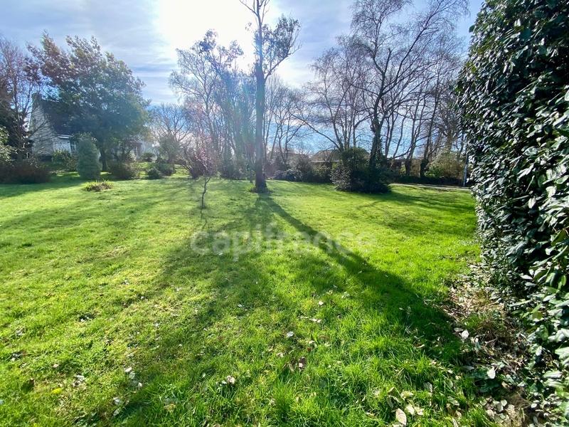 Terrain constructible - 800 m²