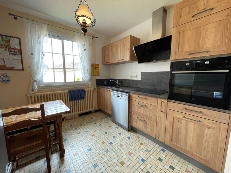 Maison - 90 m² - 5 pièces