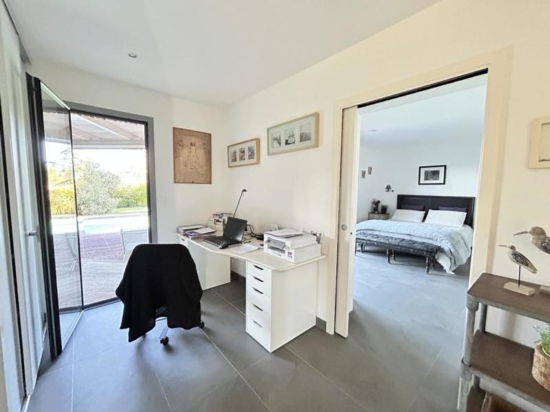 Maison - 232 m² - 7 pièces