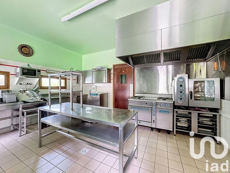 Maison - 275 m² - 8 pièces