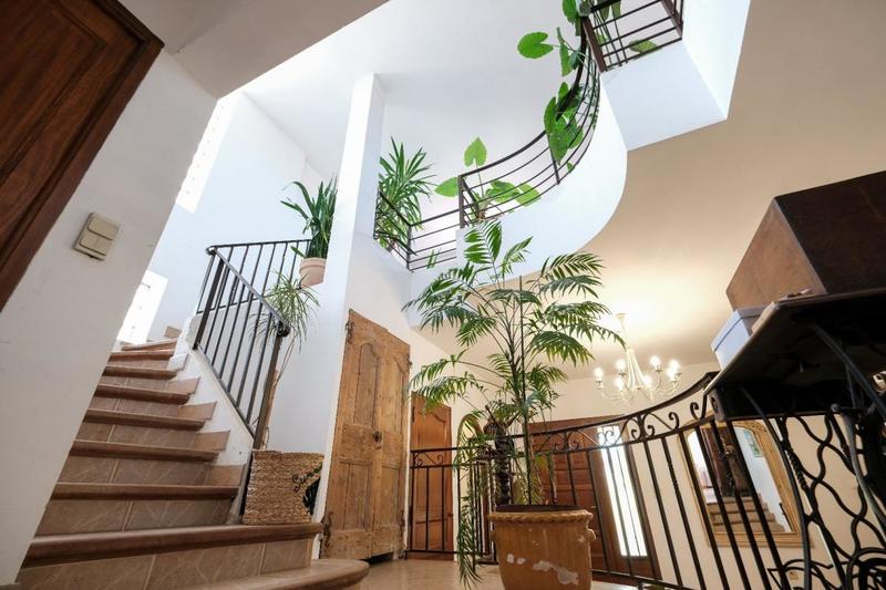 Propriété - 322 m² - 10 pièces