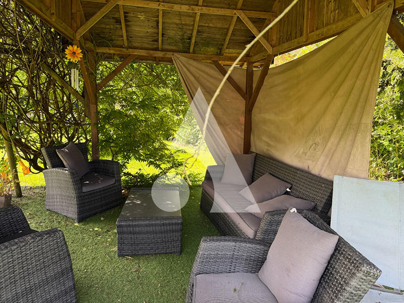 Maison - 104 m² - 5 pièces