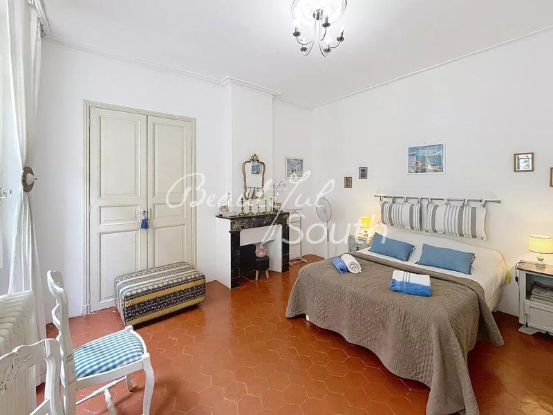 Hôtel particulier - 360 m² - 11 pièces