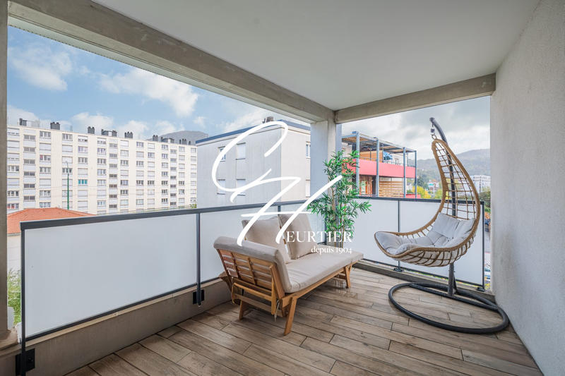 Appartement - 83 m² - 4 pièces