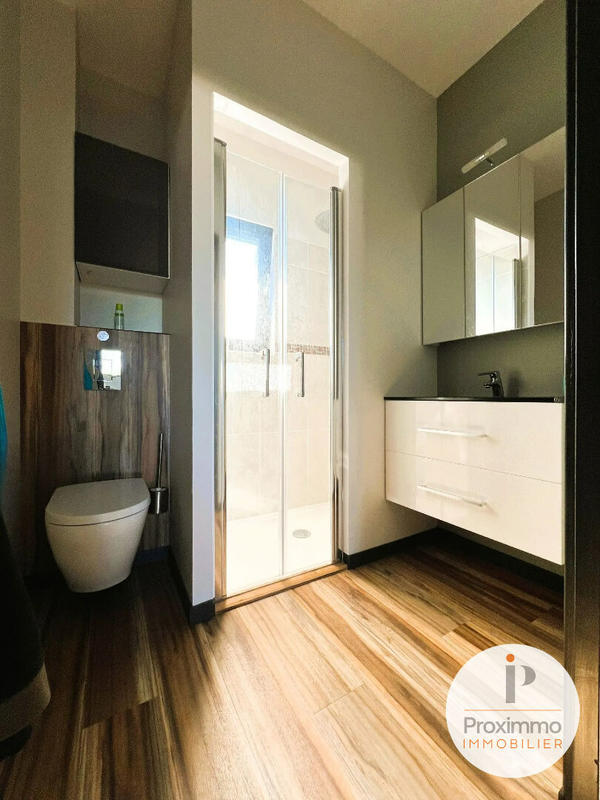 Bureau - 143 m² - 5 pièces