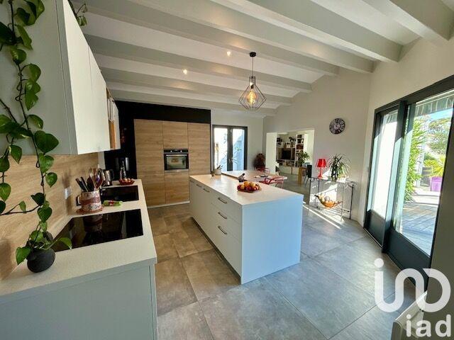 Maison - 168 m² - 6 pièces