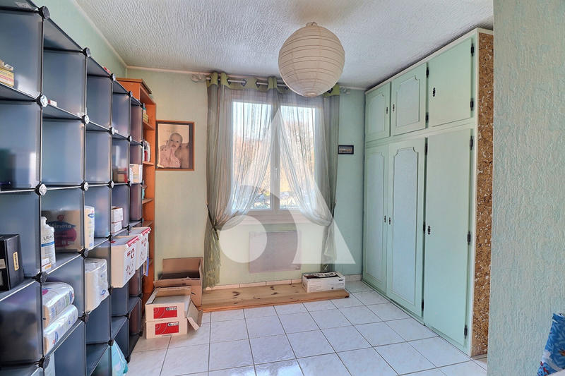 Maison - 107 m² - 6 pièces