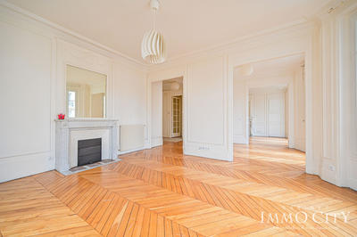 Appartement - 135 m² - 5 pièces