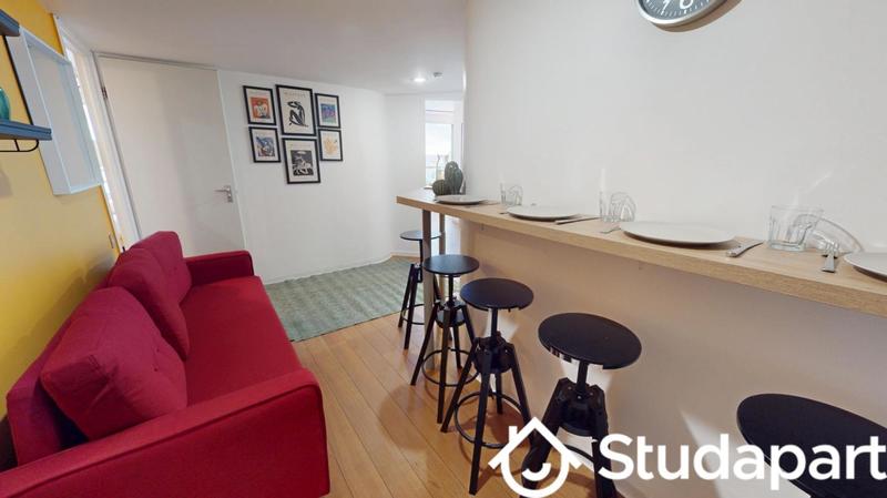 Chambre - 9 m² - 1 pièce