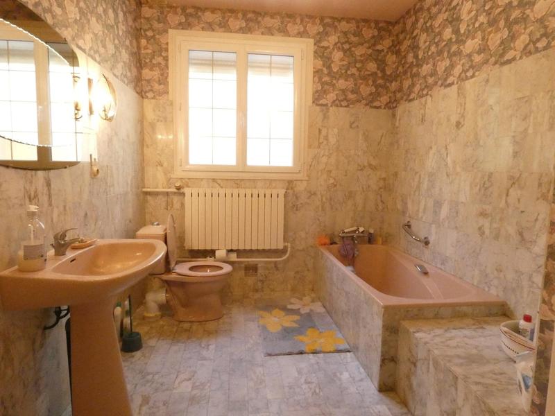 Maison - 180 m² - 7 pièces