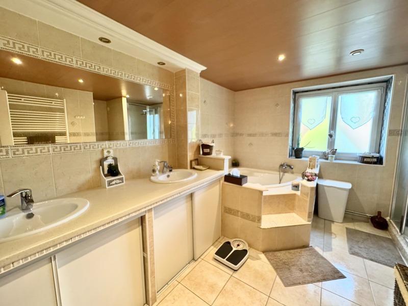 Maison en pierre - 150 m² - 5 pièces