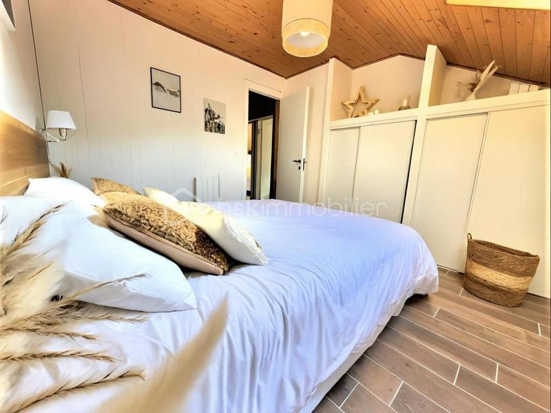 Châlet - 270 m² - 5 pièces