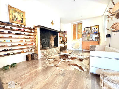 Mas - 210 m² - 5 pièces