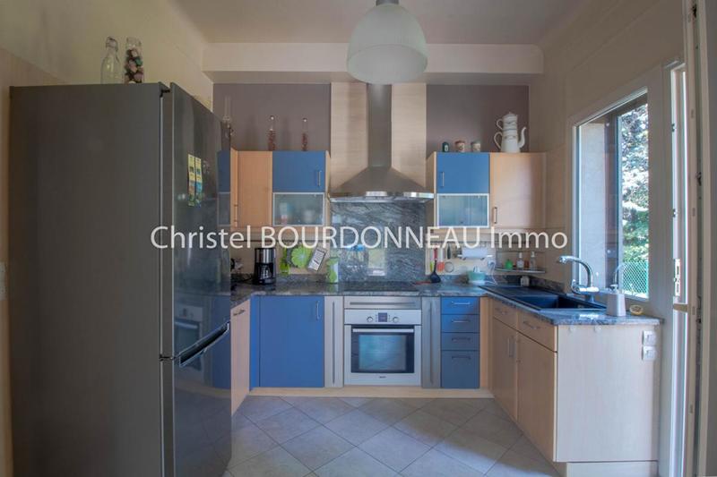 Maison - 201 m² - 9 pièces