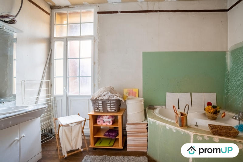 Maison - 240 m² - 6 pièces