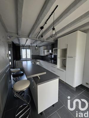 Maison - 143 m² - 7 pièces