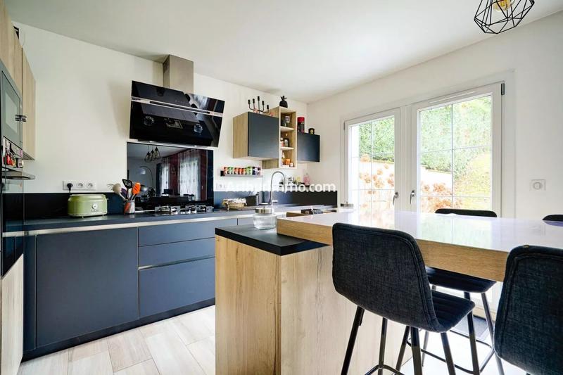 Maison - 110 m² - 5 pièces