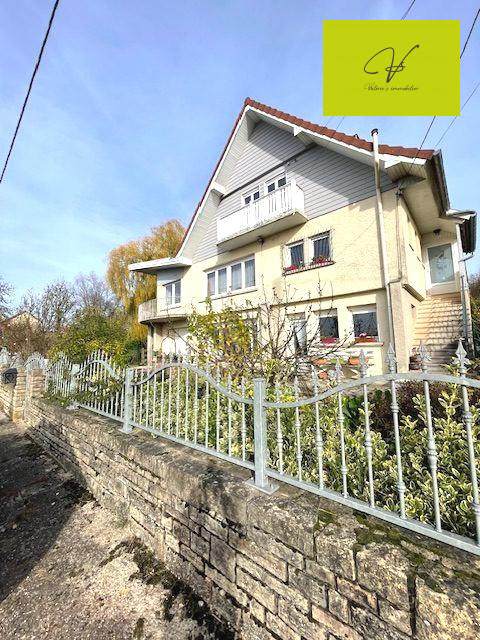 Maison - 187 m² - 8 pièces