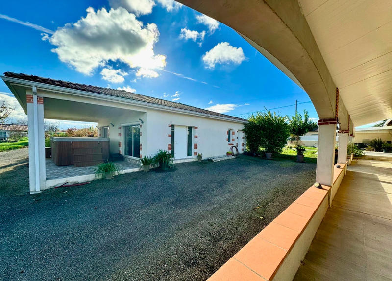 Propriété - 293 m² - 12 pièces