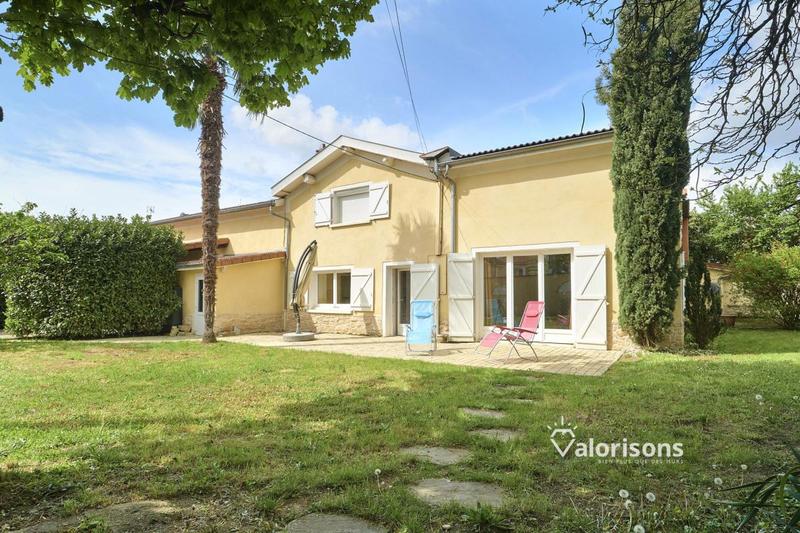 Maison - 212 m² - 6 pièces