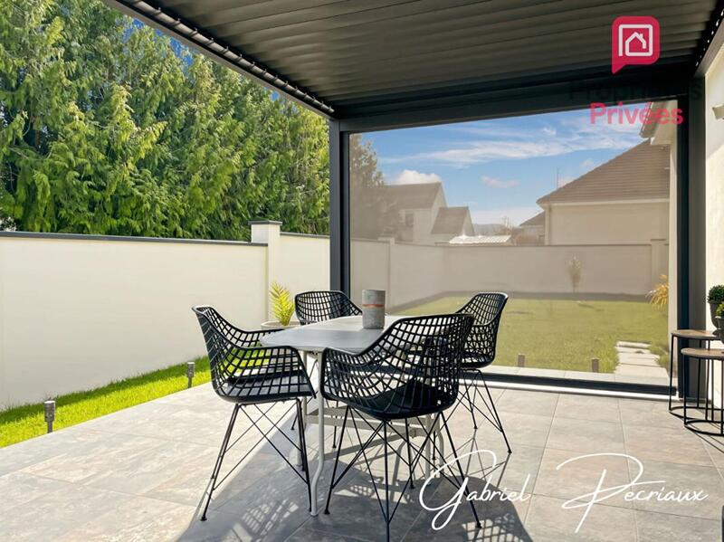 Maison - 95 m² - 4 pièces