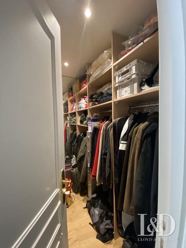 Maison - 185 m² - 7 pièces