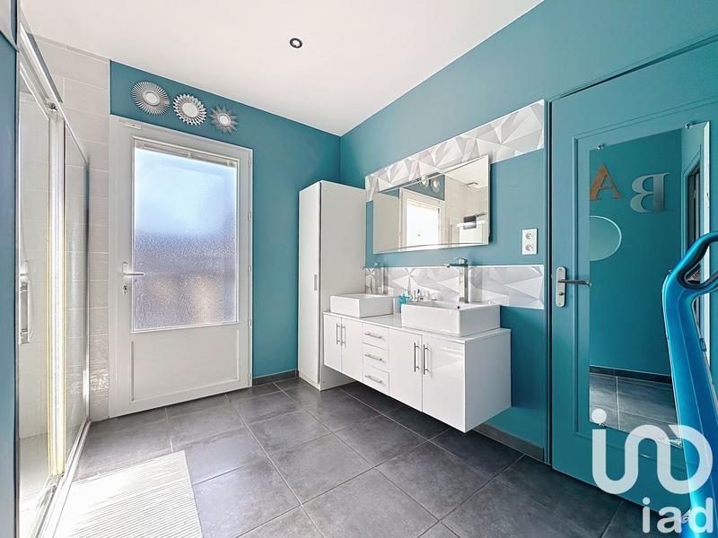 Maison - 200 m² - 5 pièces