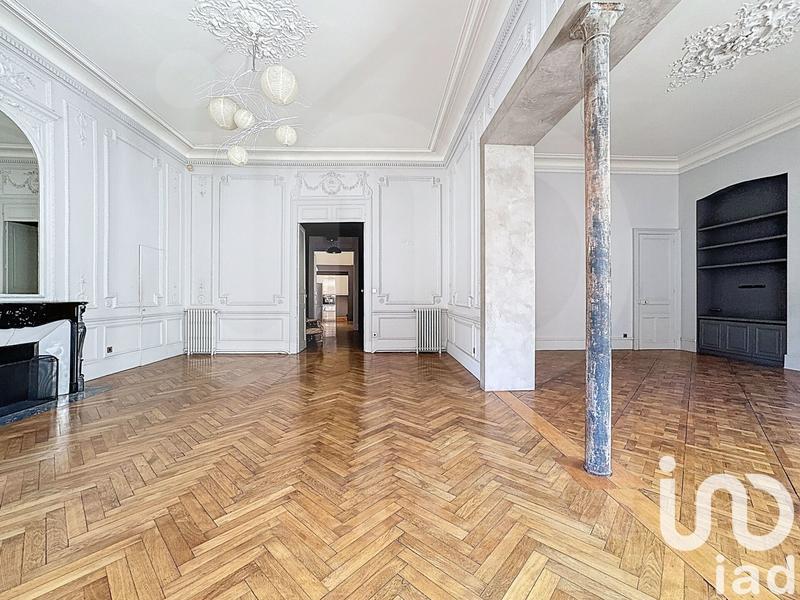 Appartement - 226 m² - 6 pièces