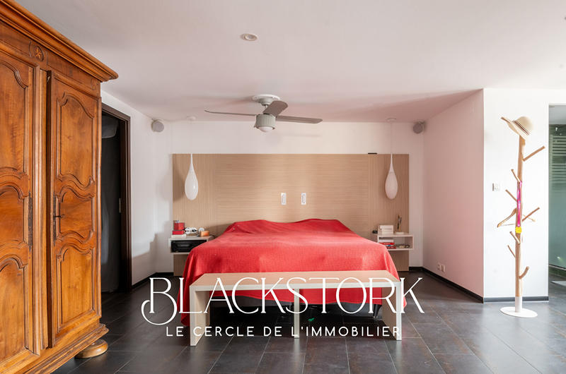 Appartement - 300 m² - 10 pièces