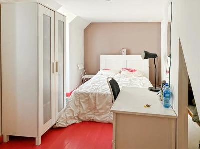 Maison - 193 m² - 9 pièces