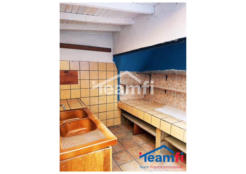 Maison - 260 m² - 11 pièces