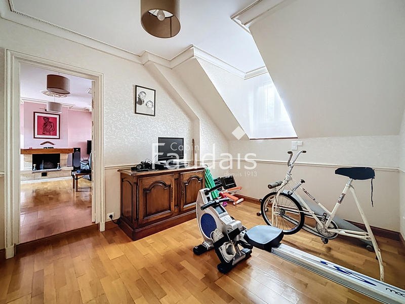 Maison - 176 m² - 6 pièces