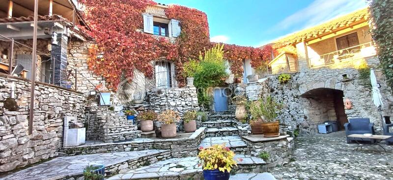 Mas - 210 m² - 10 pièces