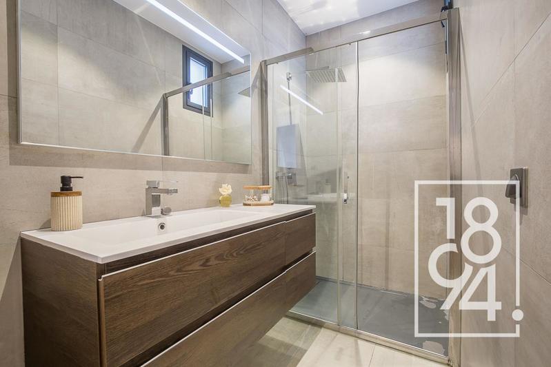 Appartement - 142 m² - 5 pièces