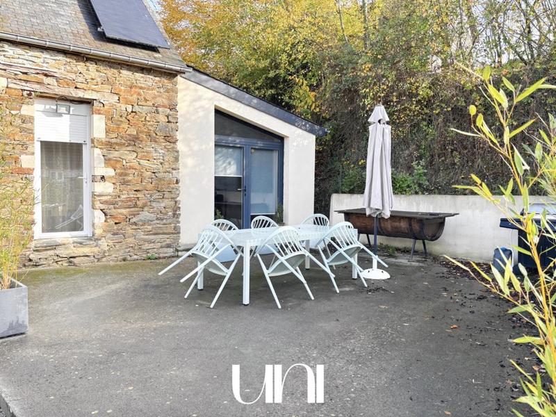 Maison - 210 m² - 6 pièces