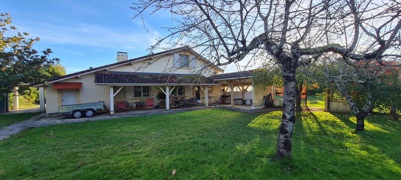 Maison - 1 m² - 6 pièces